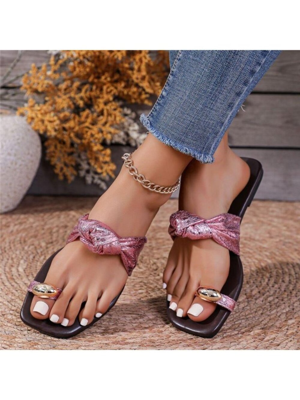 Toe Loop Flats Sandals - Picture 5 of 8